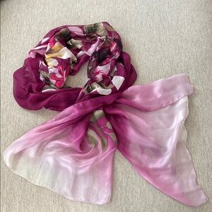 WHBM Beautiful Floral Scarf